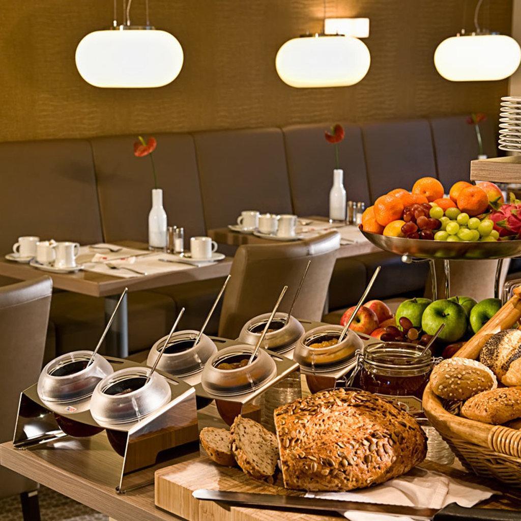 Hotel Conti Duisburg - Partner Of Sorat Hotels Kültér fotó